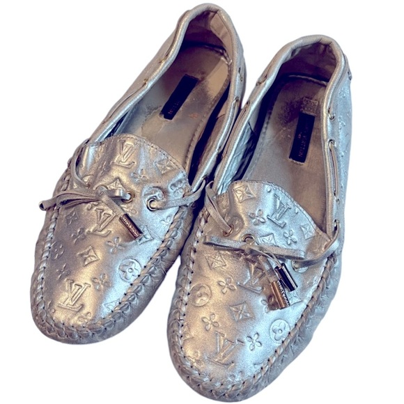 Louis Vuitton Monogram In Silver Metallic Leather Ladies Sz 37 EUR US 7 Loafers - Picture 1 of 12